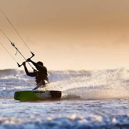 Les Pieds Dans L' Eau بيت للعطل *