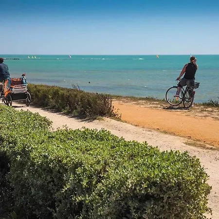 Les Pieds Dans L' Eau